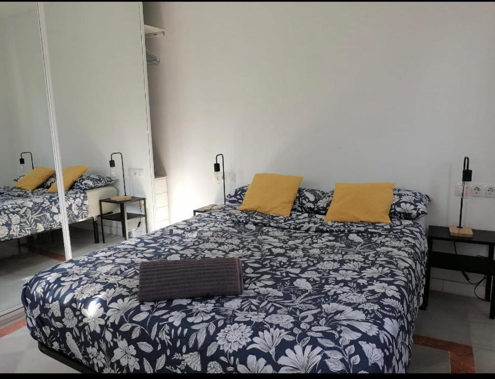 Sevilla'S Bed And Terrace — Photos 2